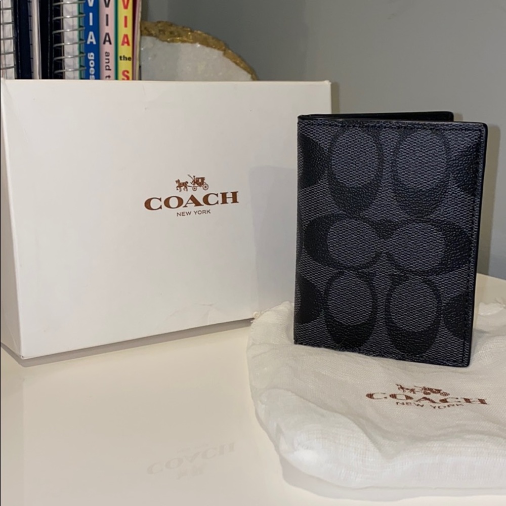 NEW WITH TAGS MEN’S COACH BILLFOLD WALLET